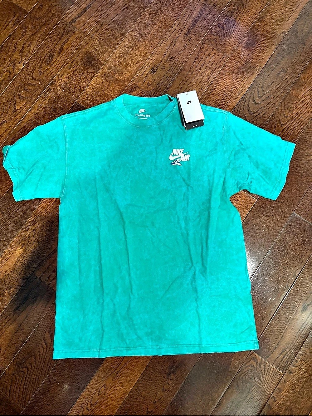 Nike Air Graphic Short Sleeve Tee Green Size Medium NWT